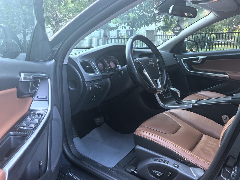 Volvo Volvo S60 (Import)
