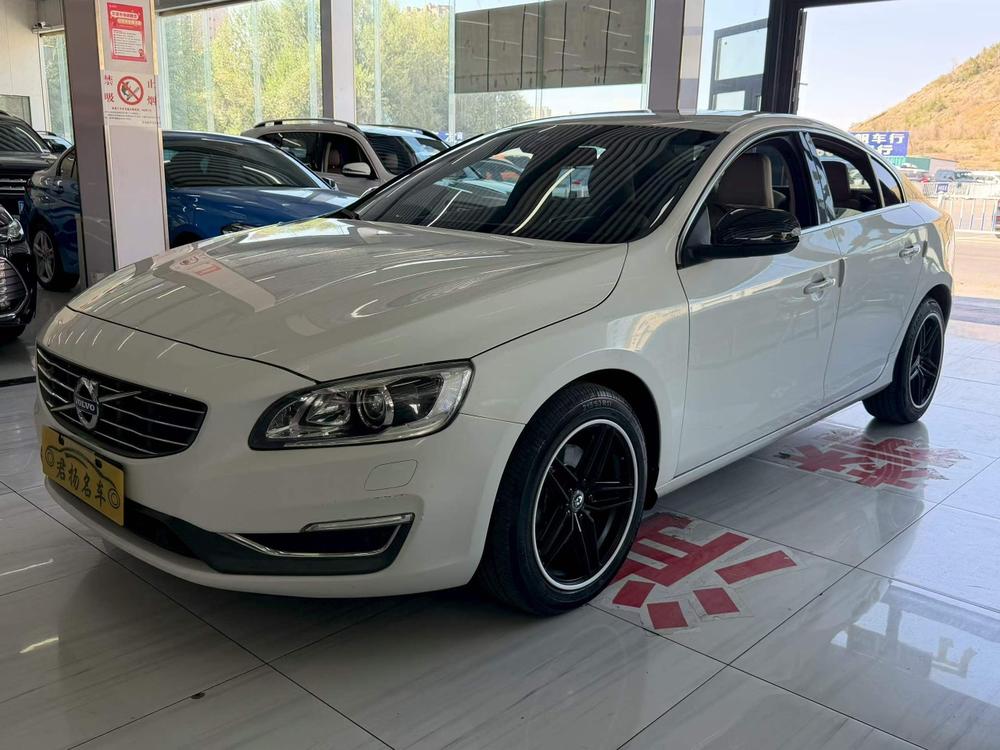 Volvo Volvo S60 (Import)