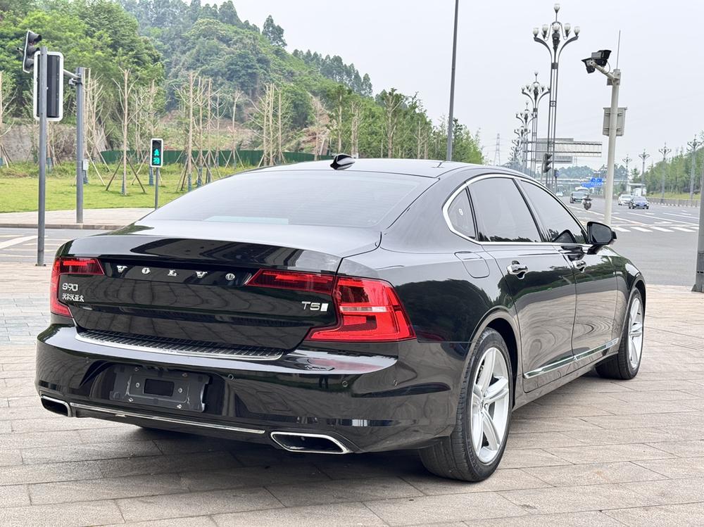 Volvo Volvo S90