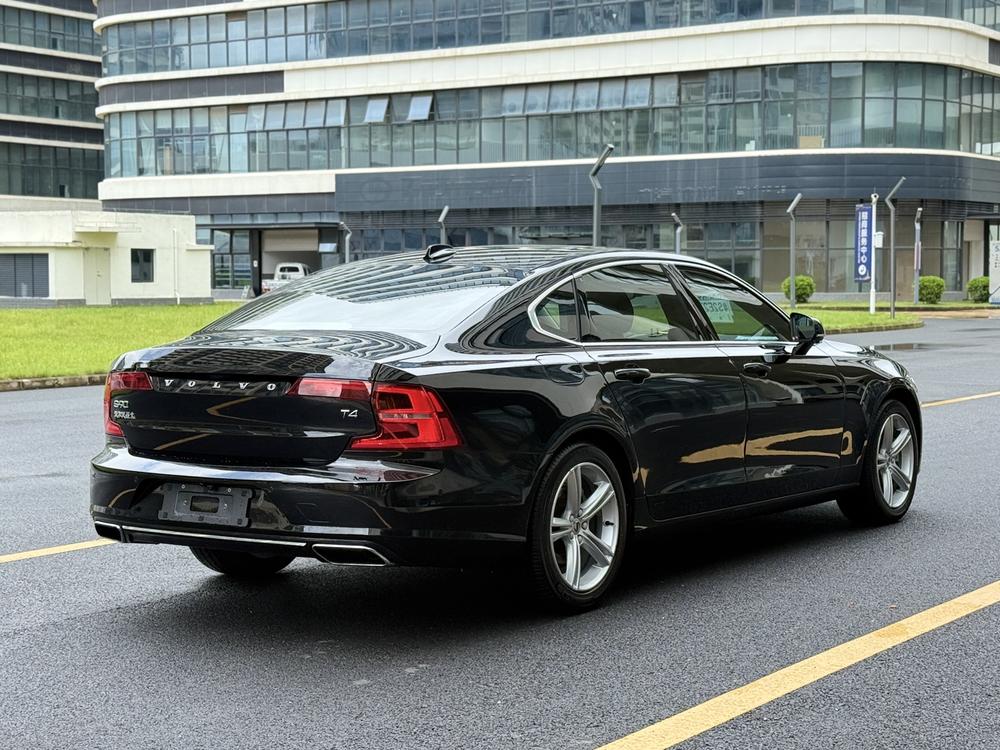 Volvo Volvo S90
