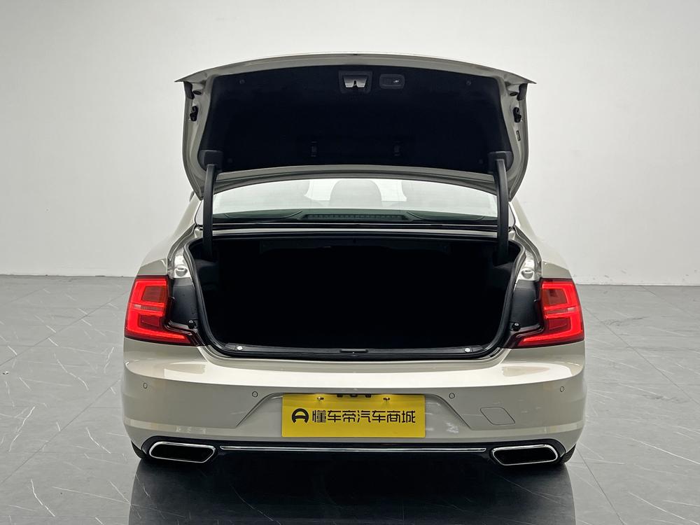 Volvo Volvo S90