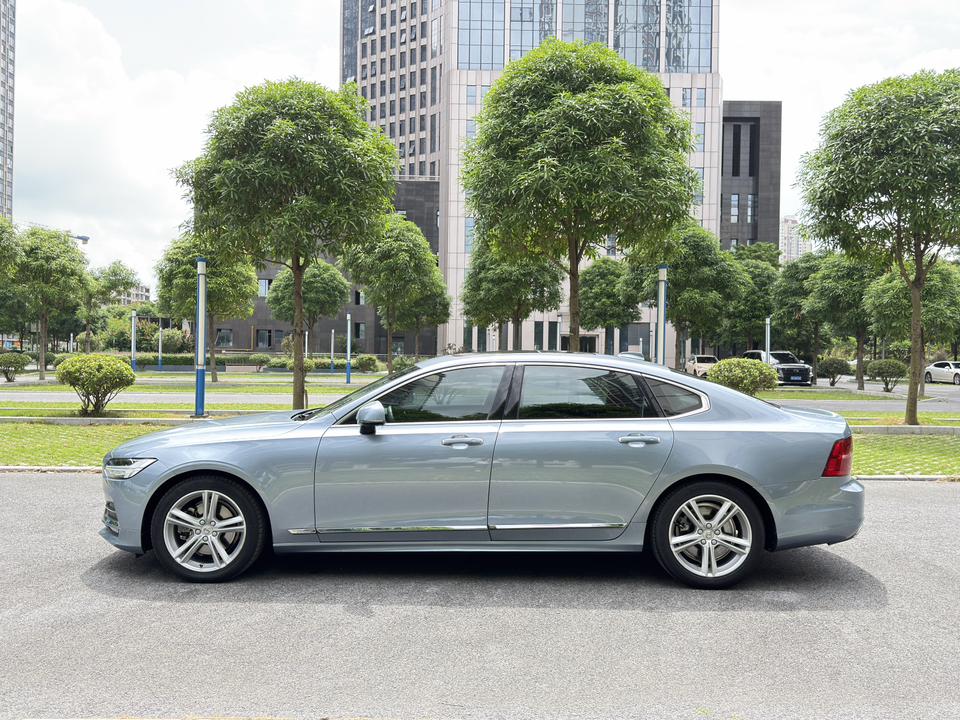Volvo Volvo S90