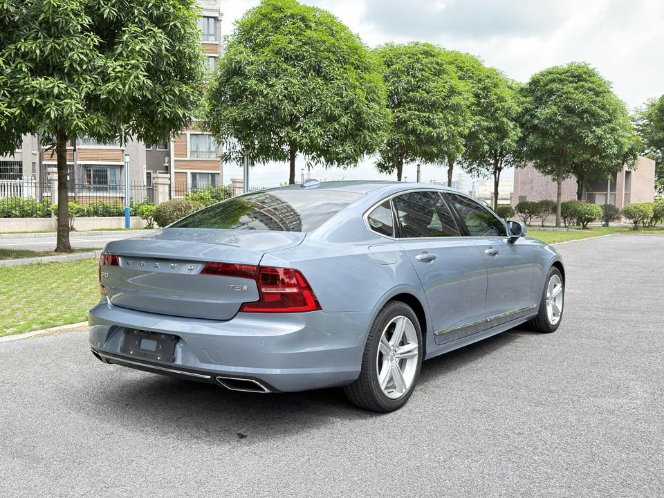 Volvo Volvo S90