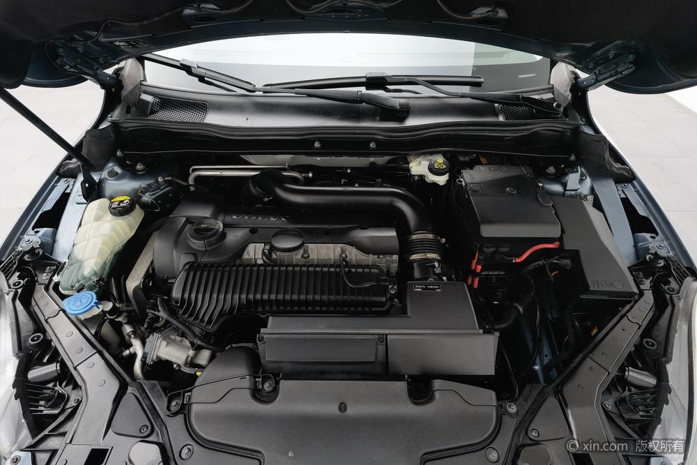 Volvo Volvo V40