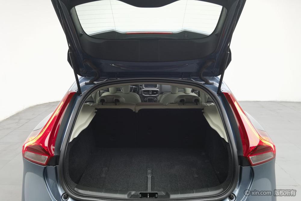 Volvo Volvo V40