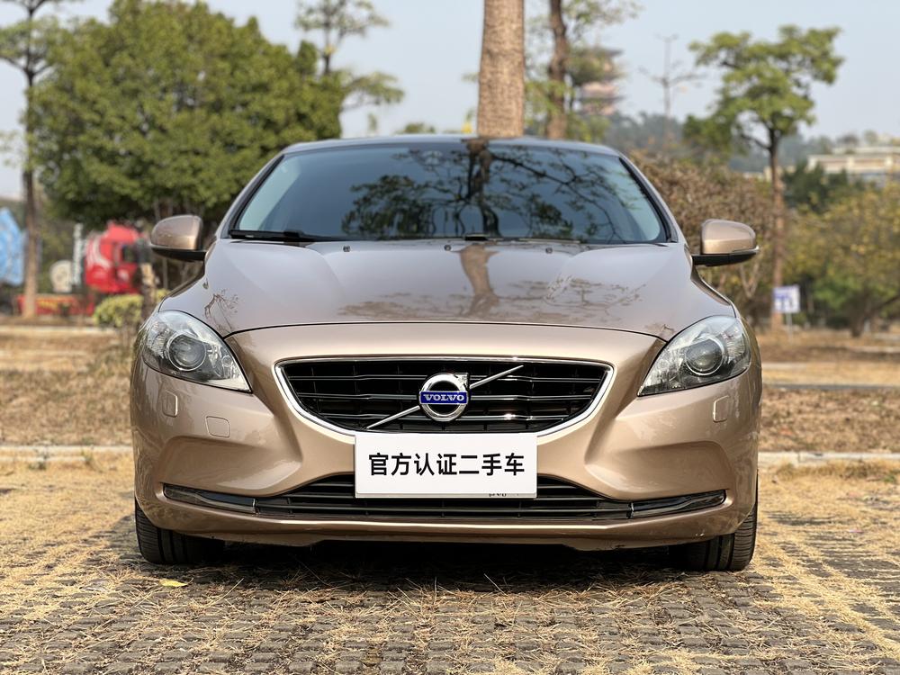 Volvo Volvo V40