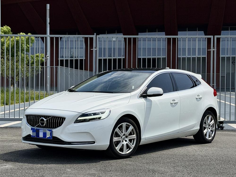 Volvo Volvo V40