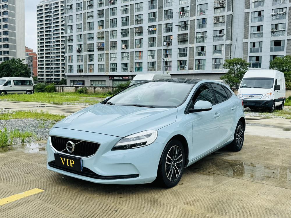 Volvo Volvo V40