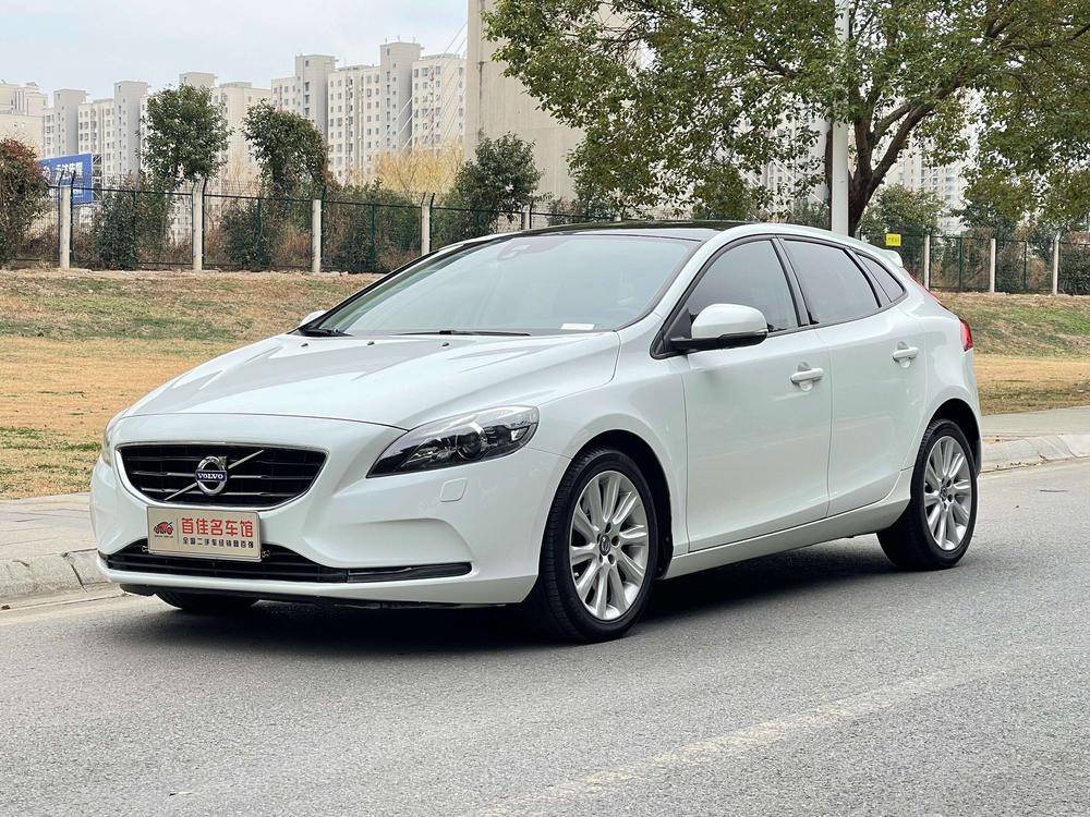 Volvo Volvo V40