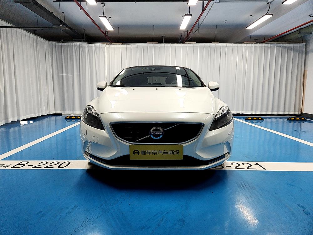 Volvo Volvo V40