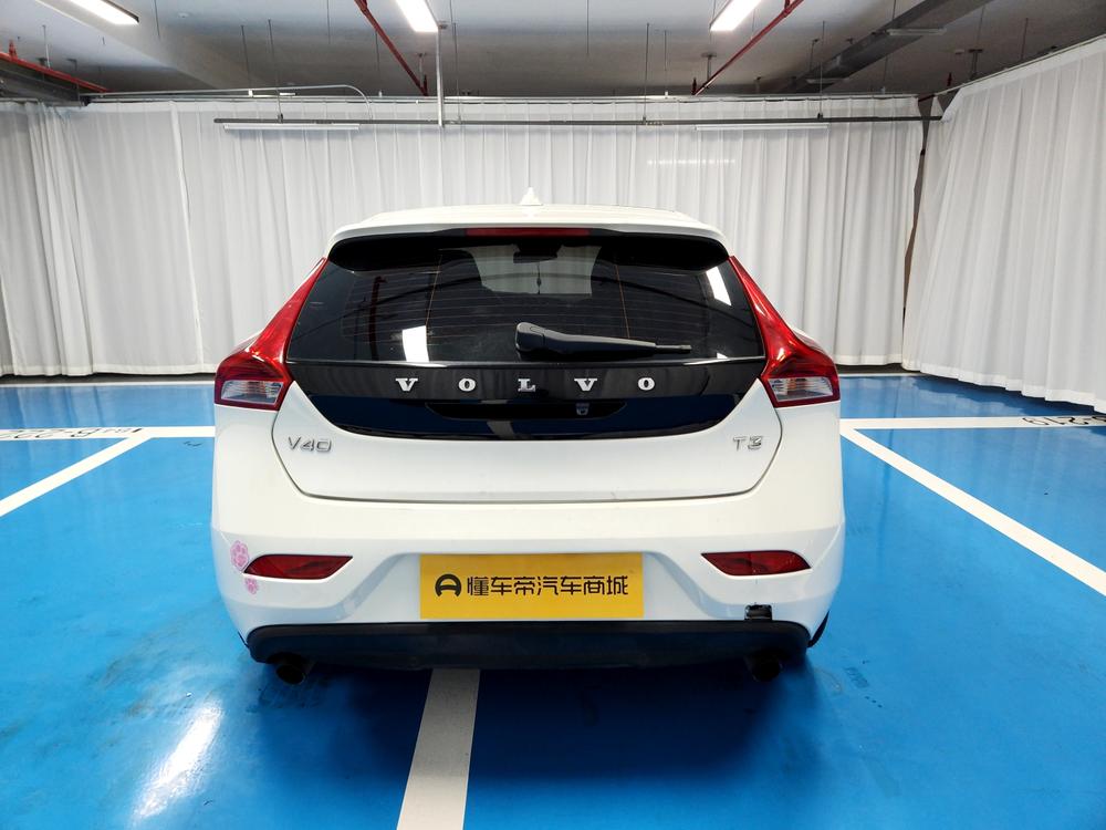 Volvo Volvo V40