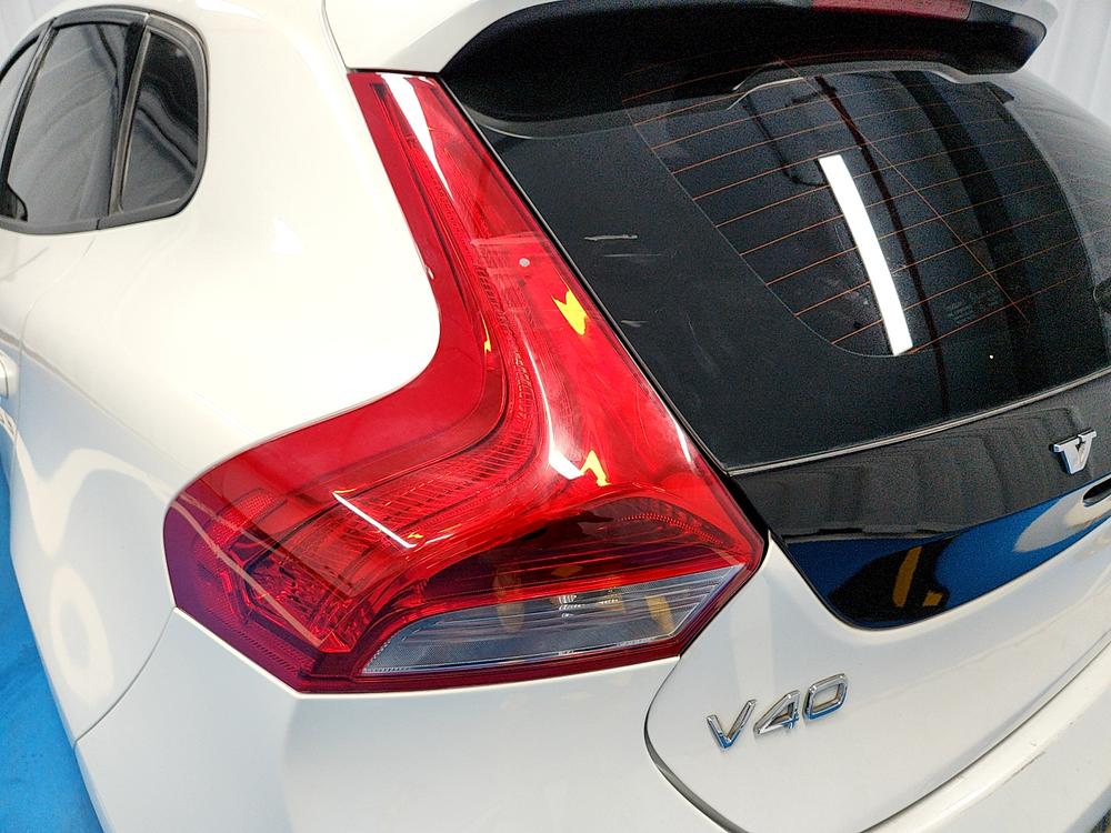 Volvo Volvo V40