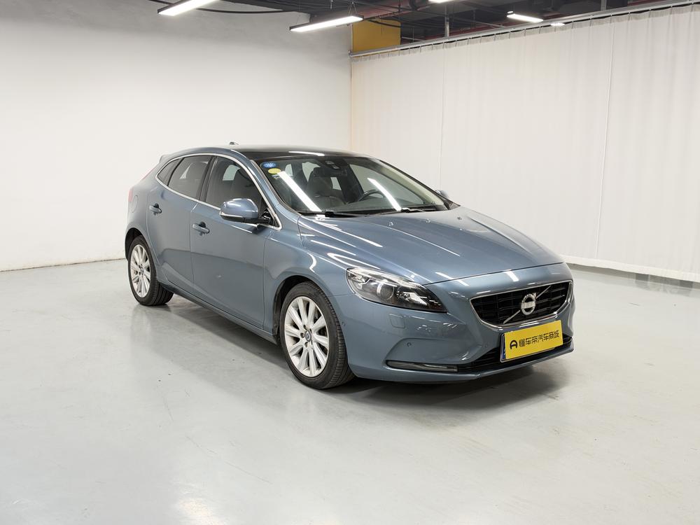 Volvo Volvo V40