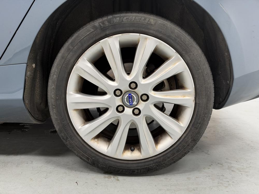 Volvo Volvo V40
