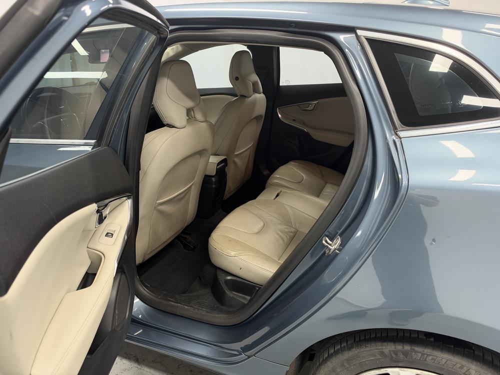 Volvo Volvo V40