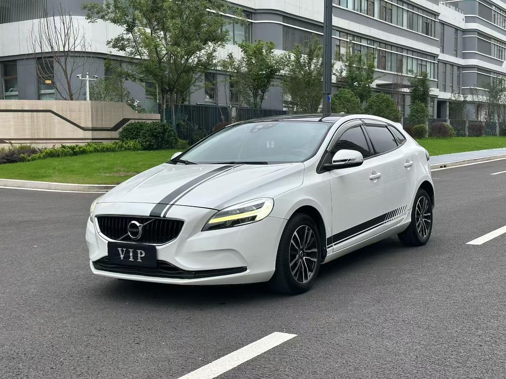 Volvo Volvo V40