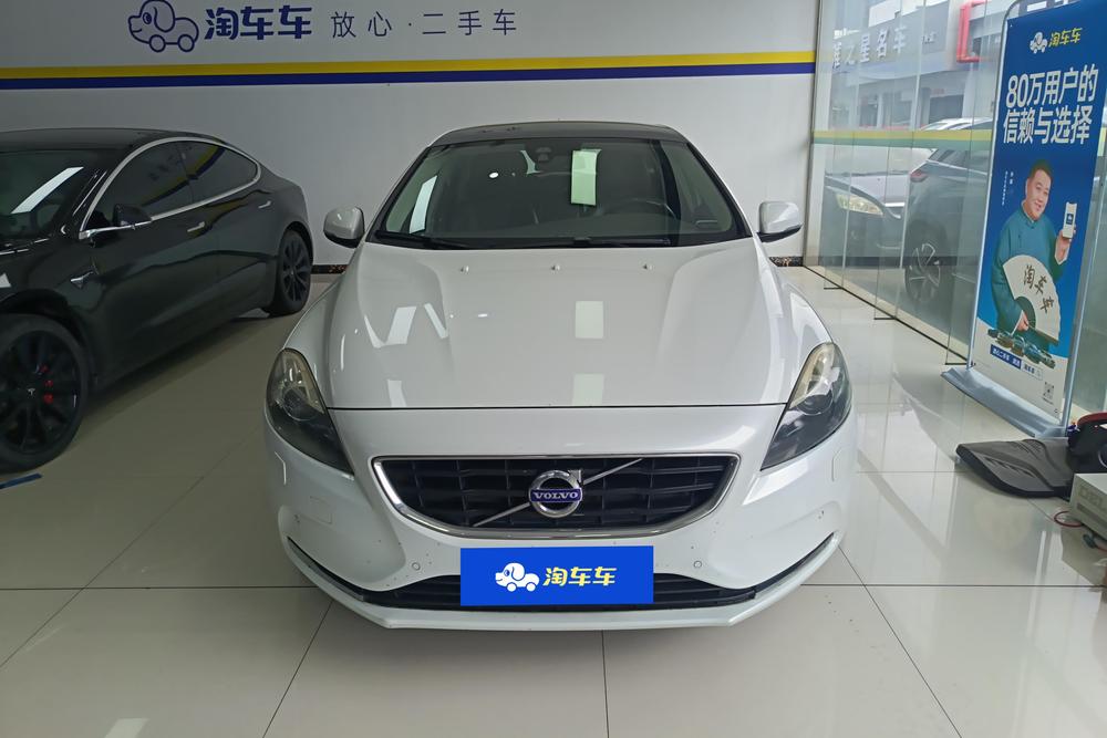 Volvo Volvo V40