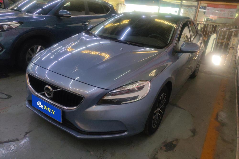 Volvo Volvo V40