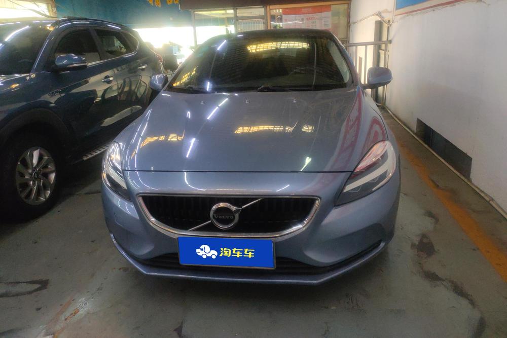Volvo Volvo V40