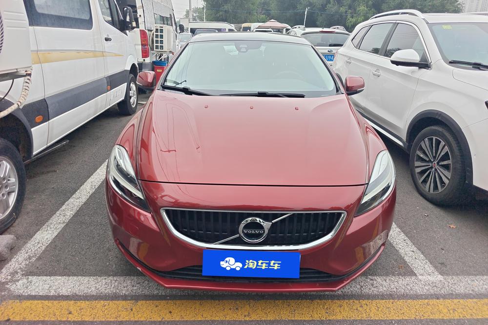 Volvo Volvo V40