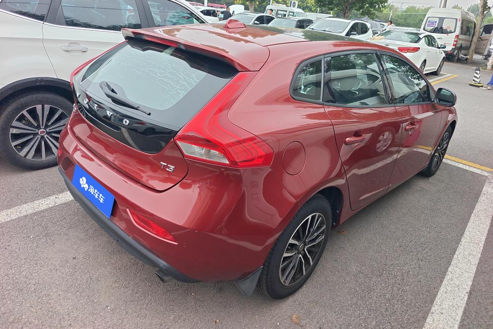 Volvo Volvo V40