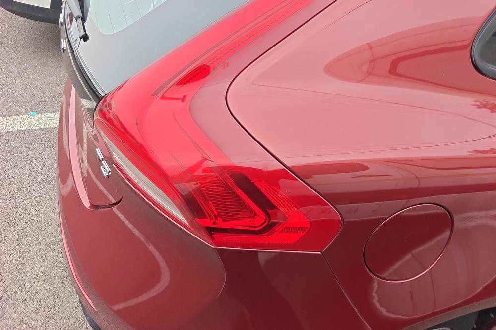Volvo Volvo V40