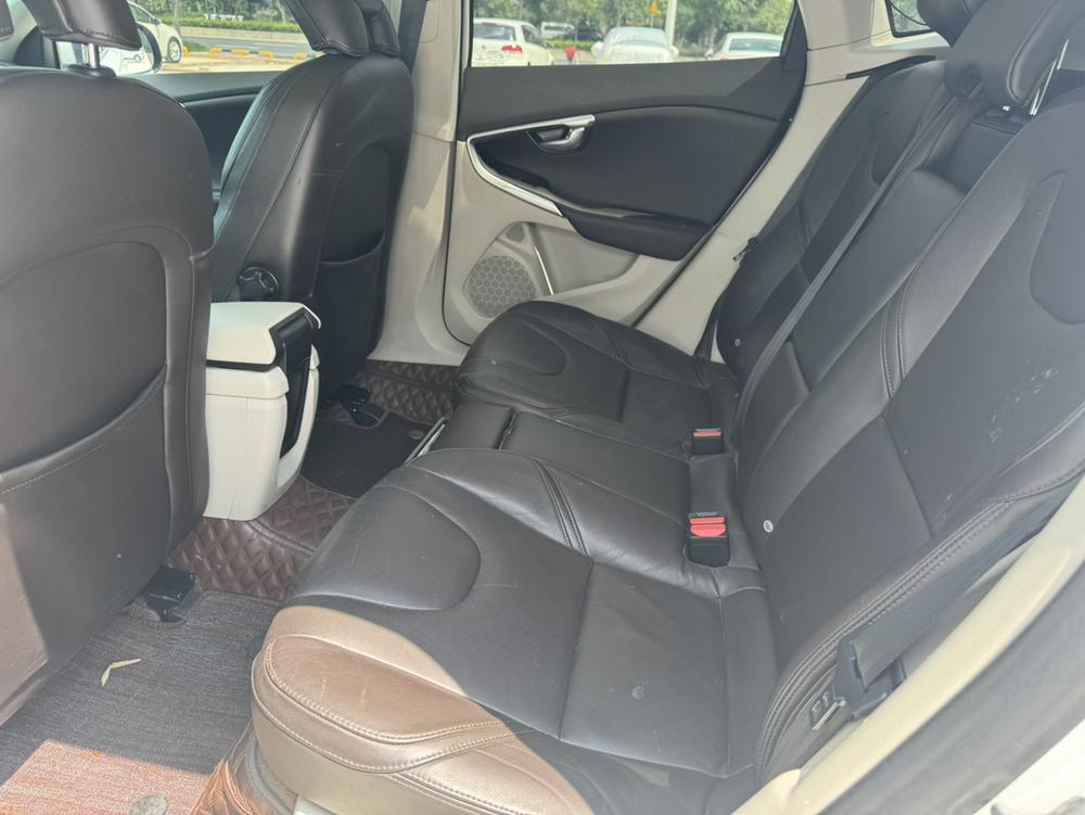 Volvo Volvo V40