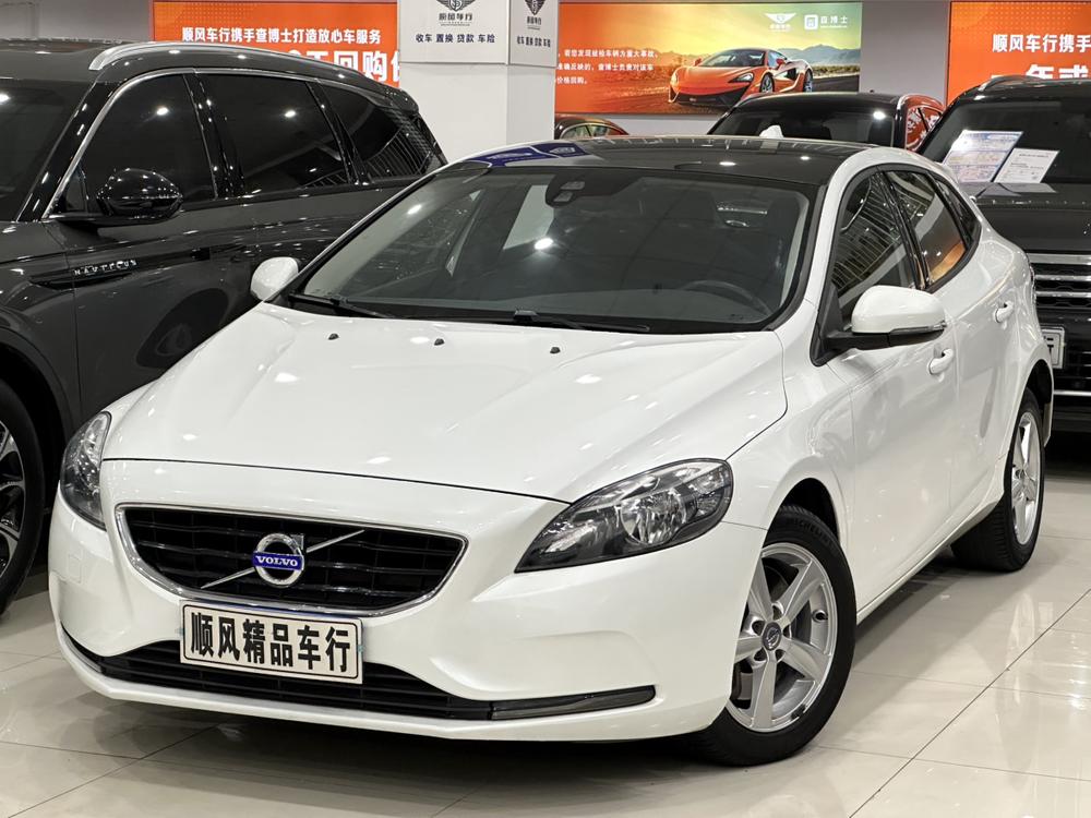 Volvo Volvo V40