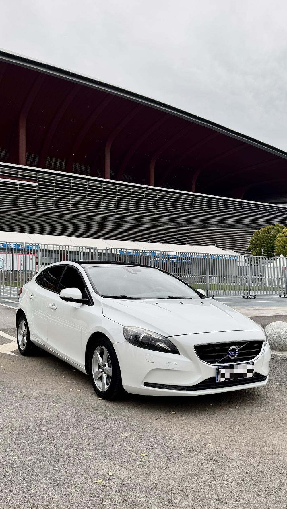 Volvo Volvo V40