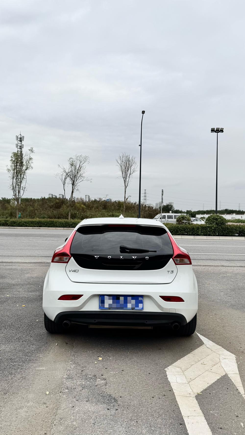 Volvo Volvo V40