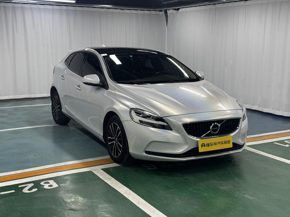 Volvo Volvo V40