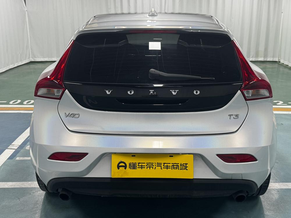 Volvo Volvo V40