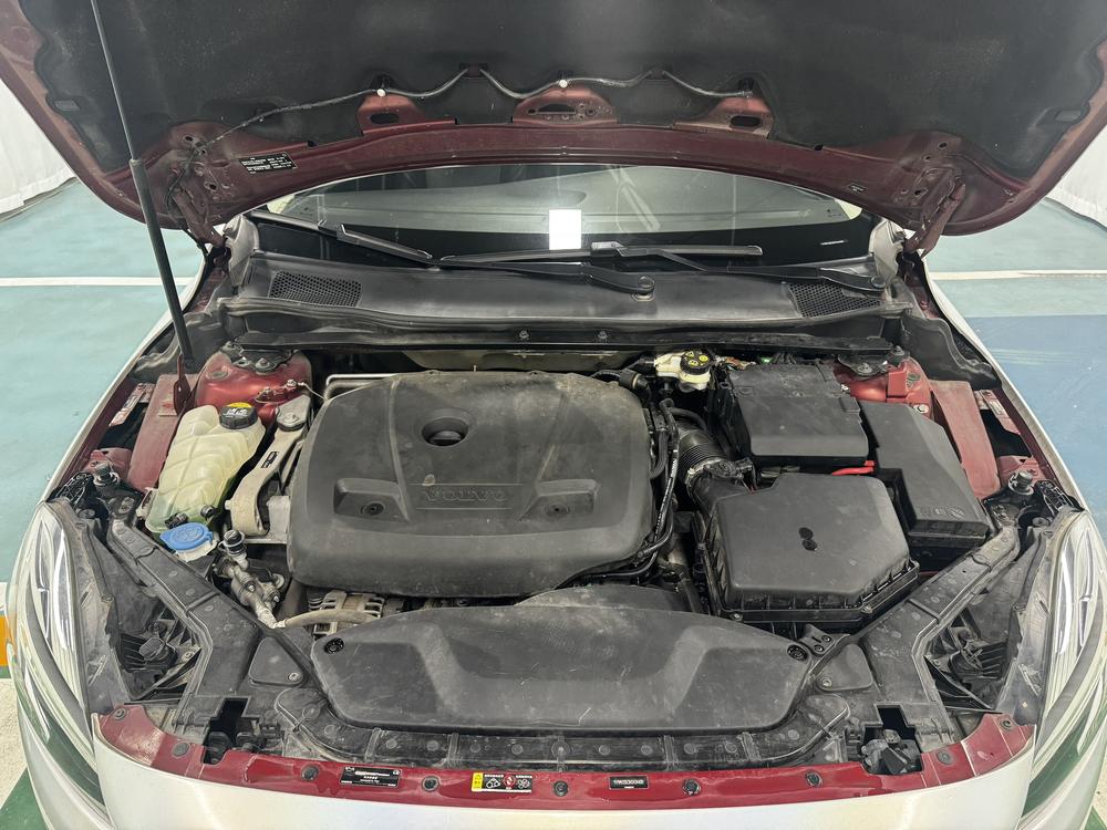 Volvo Volvo V40