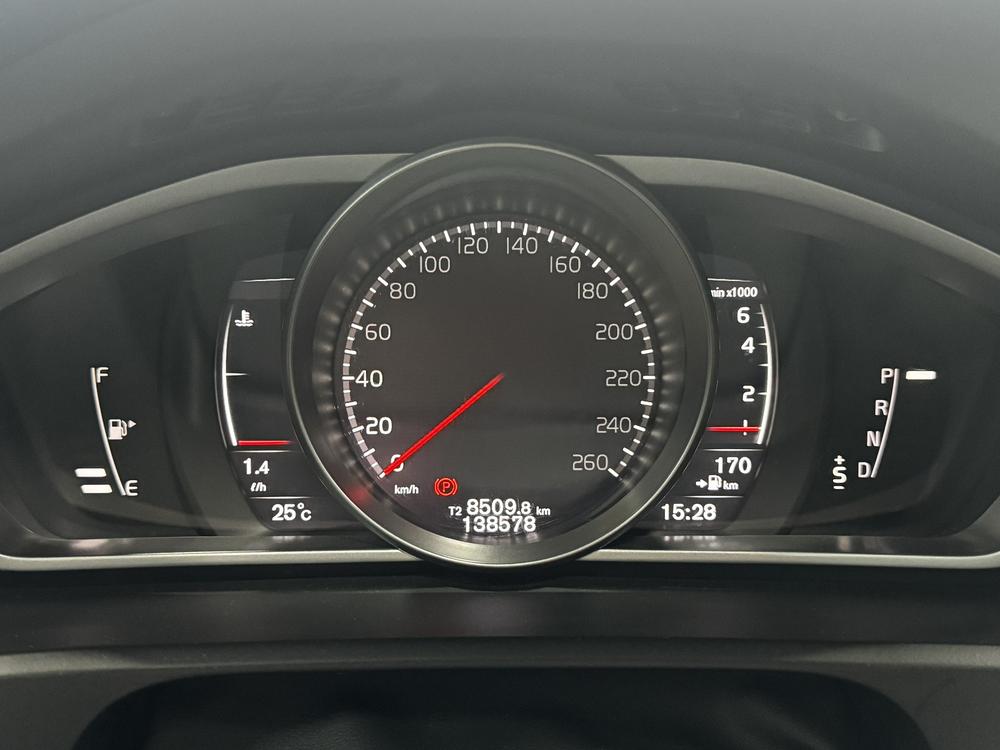 Volvo Volvo V40