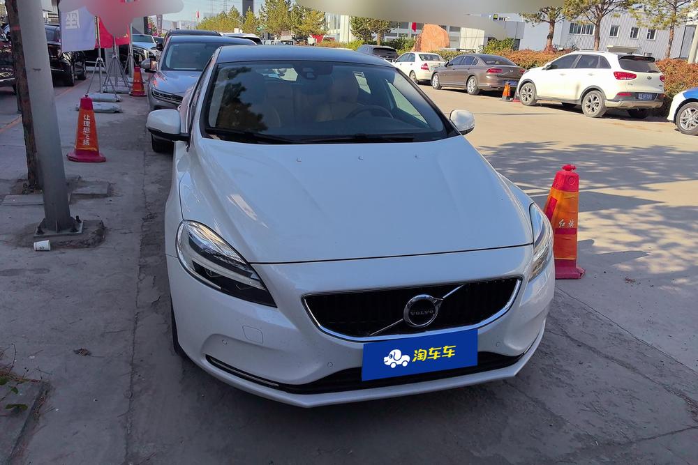 Volvo Volvo V40