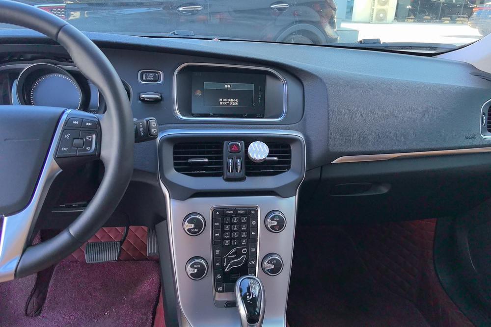 Volvo Volvo V40