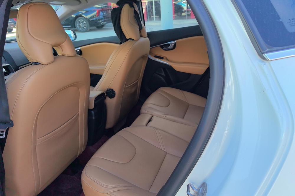 Volvo Volvo V40