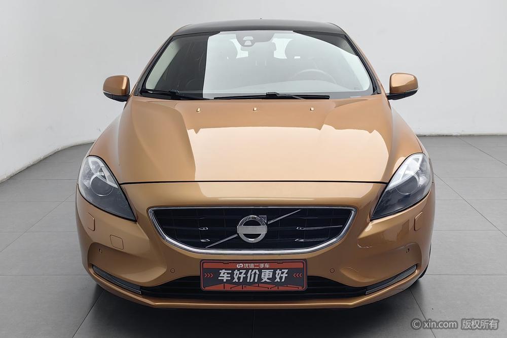 Volvo Volvo V40