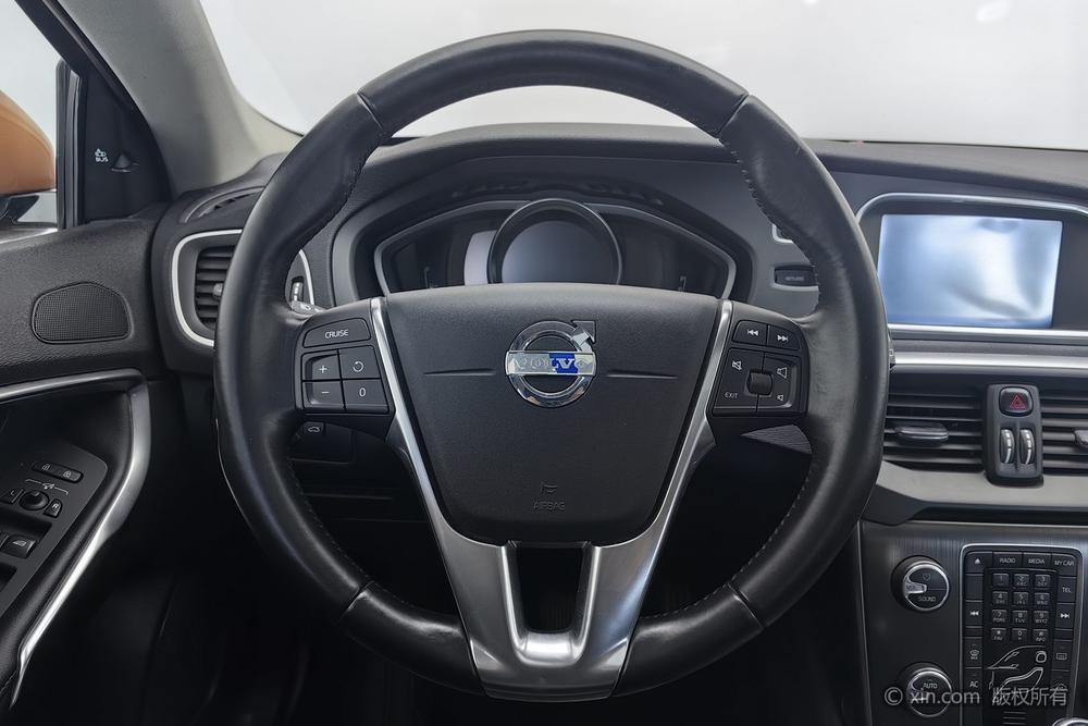 Volvo Volvo V40