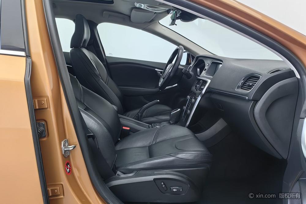 Volvo Volvo V40