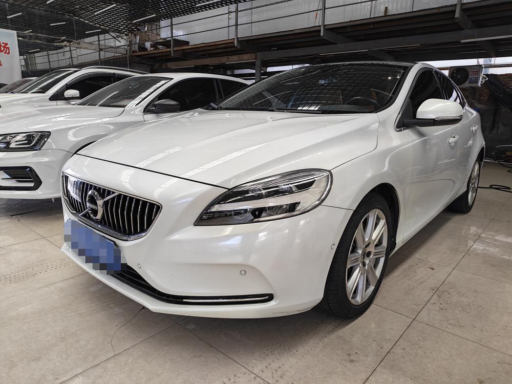 Volvo Volvo V40