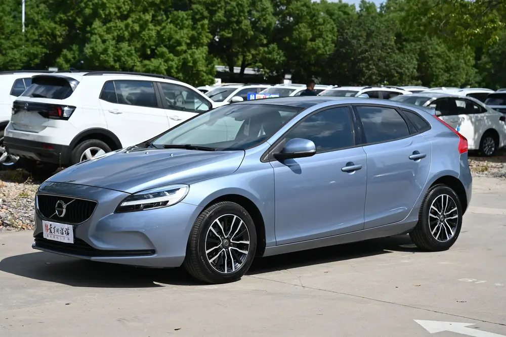 Volvo Volvo V40