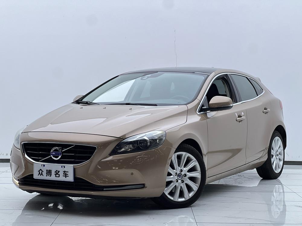 Volvo Volvo V40