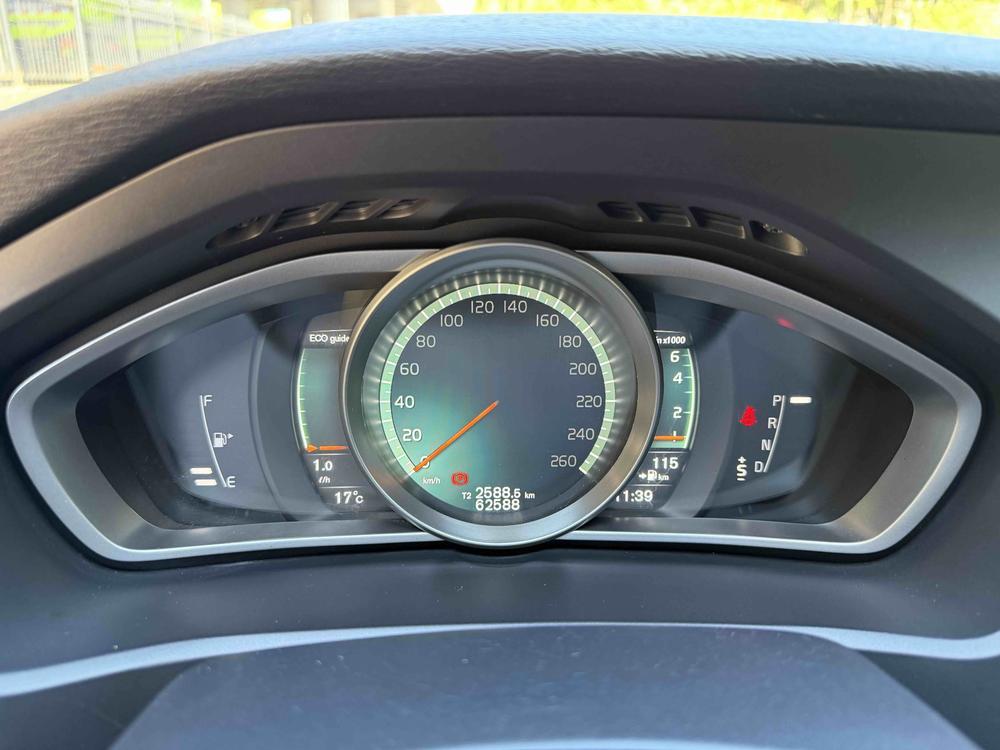 Volvo Volvo V40