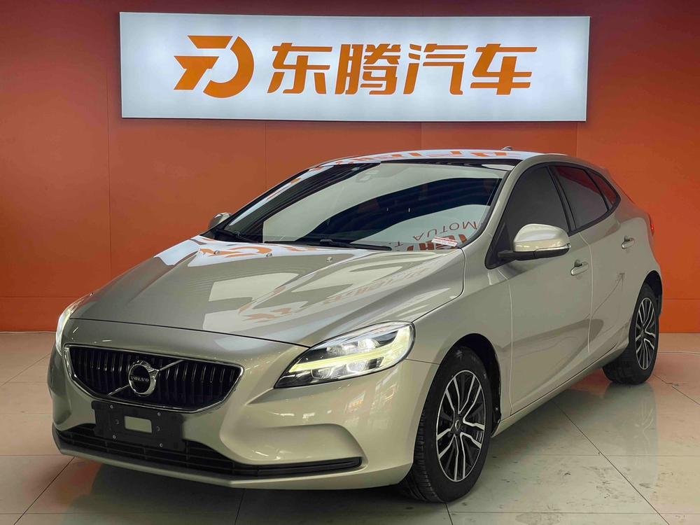 Volvo Volvo V40