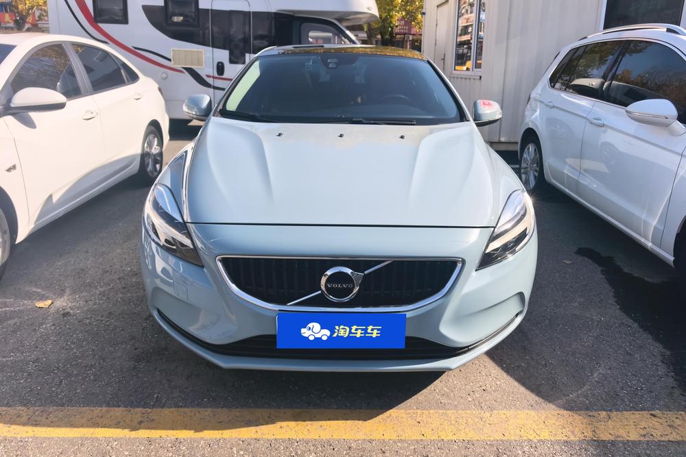 Volvo Volvo V40