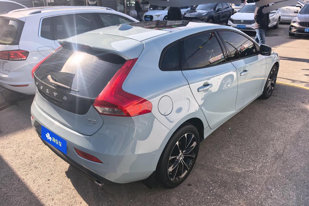 Volvo Volvo V40