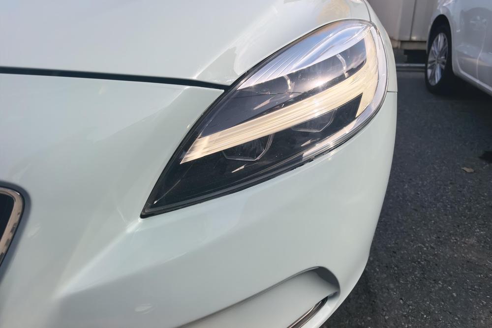 Volvo Volvo V40