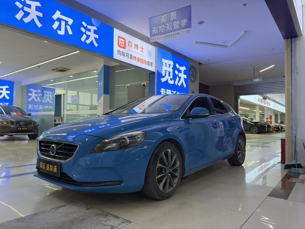 Volvo Volvo V40