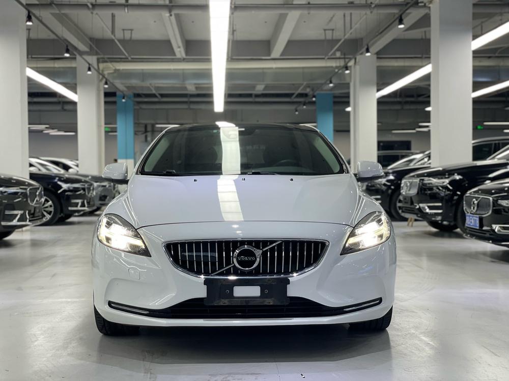 Volvo Volvo V40